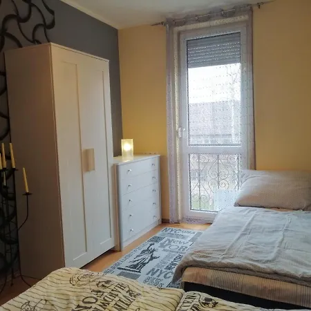 édes Otthon Apartman *